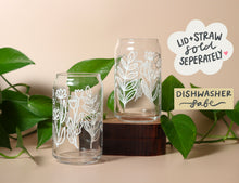 Load image into Gallery viewer, 16 oz White Floral Glass
