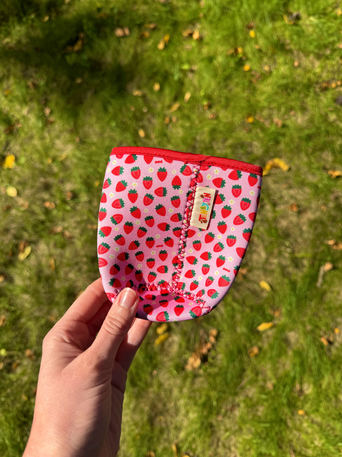 Pink Strawberry Can Glass Coozie